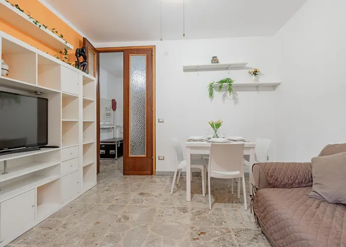 H11 Casa Holly Parcheggio - Lejlighed