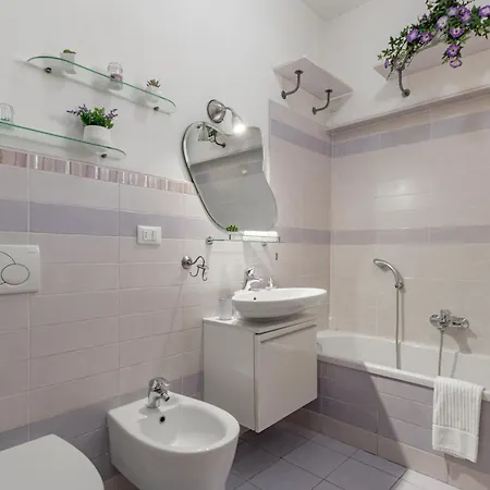 H11 Casa Holly Parcheggio - شقة *